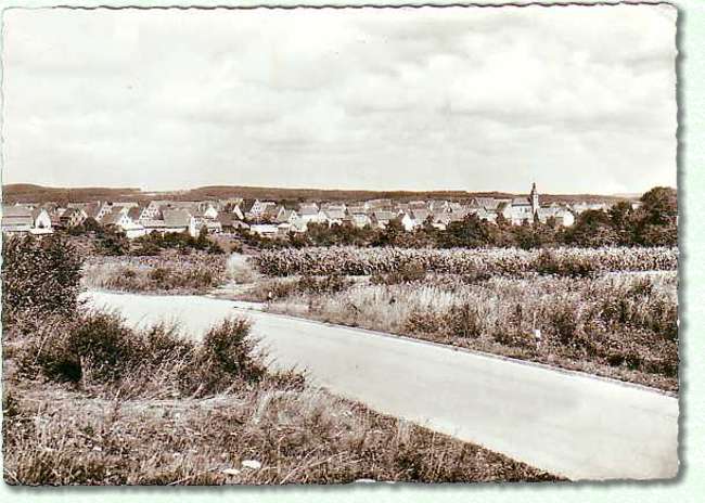 Südansicht, im Vordergrund die Stirner Straße. 1967
